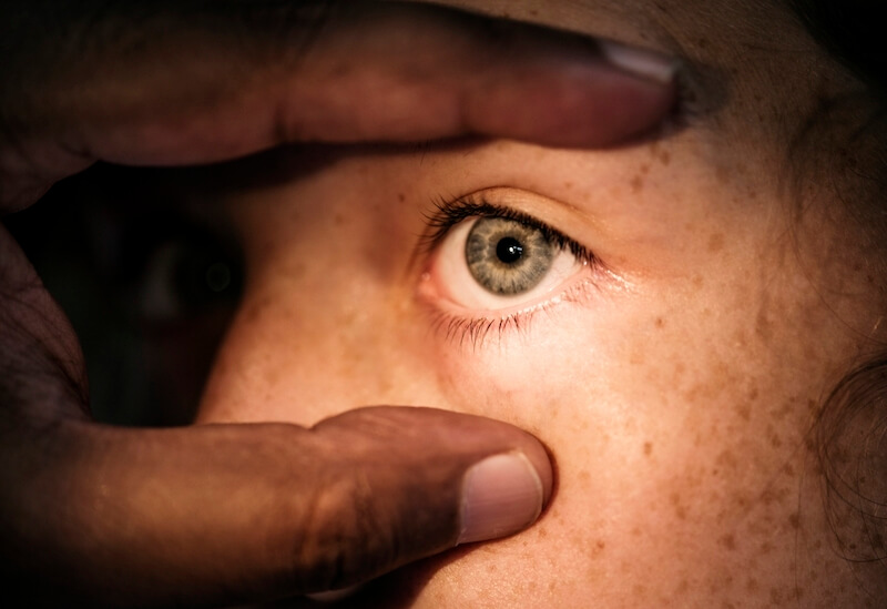 Keep Eye Surgery In The Hands Of Ophthalmologists